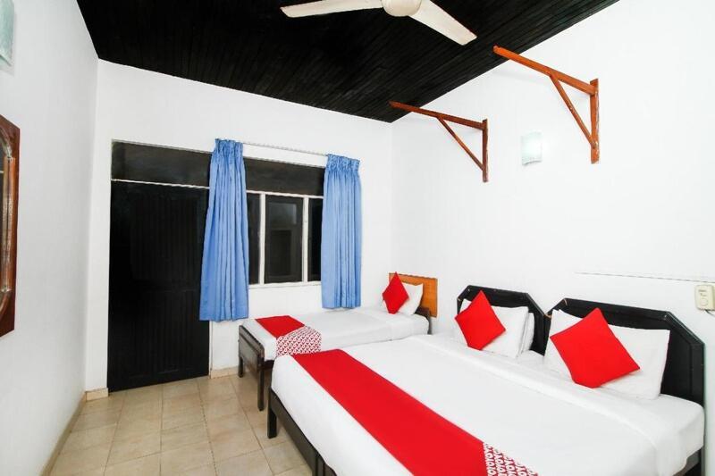 Ceylonica Beach Hotel Негомбо Екстериор снимка